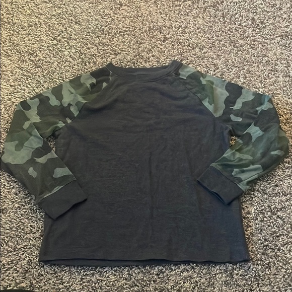 Cat & Jack Other - Cat & Jack Charcoal Shirt with Green Camo Sleeves
